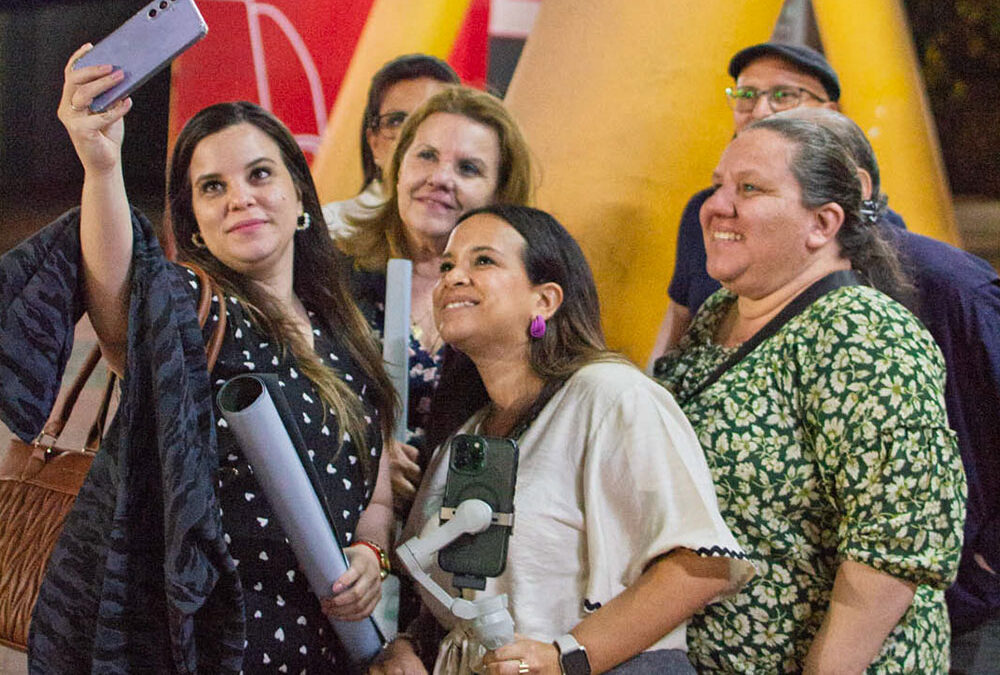 Un día de encuentros y datos personales